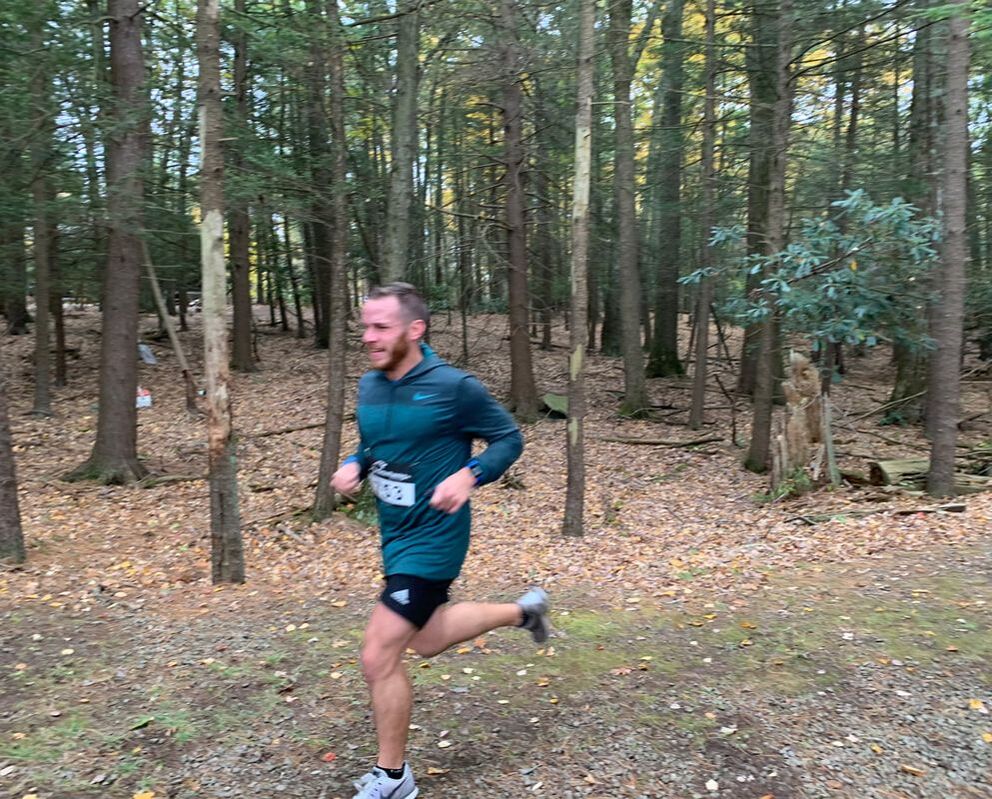 img-3119 Solo man running during the 10k race